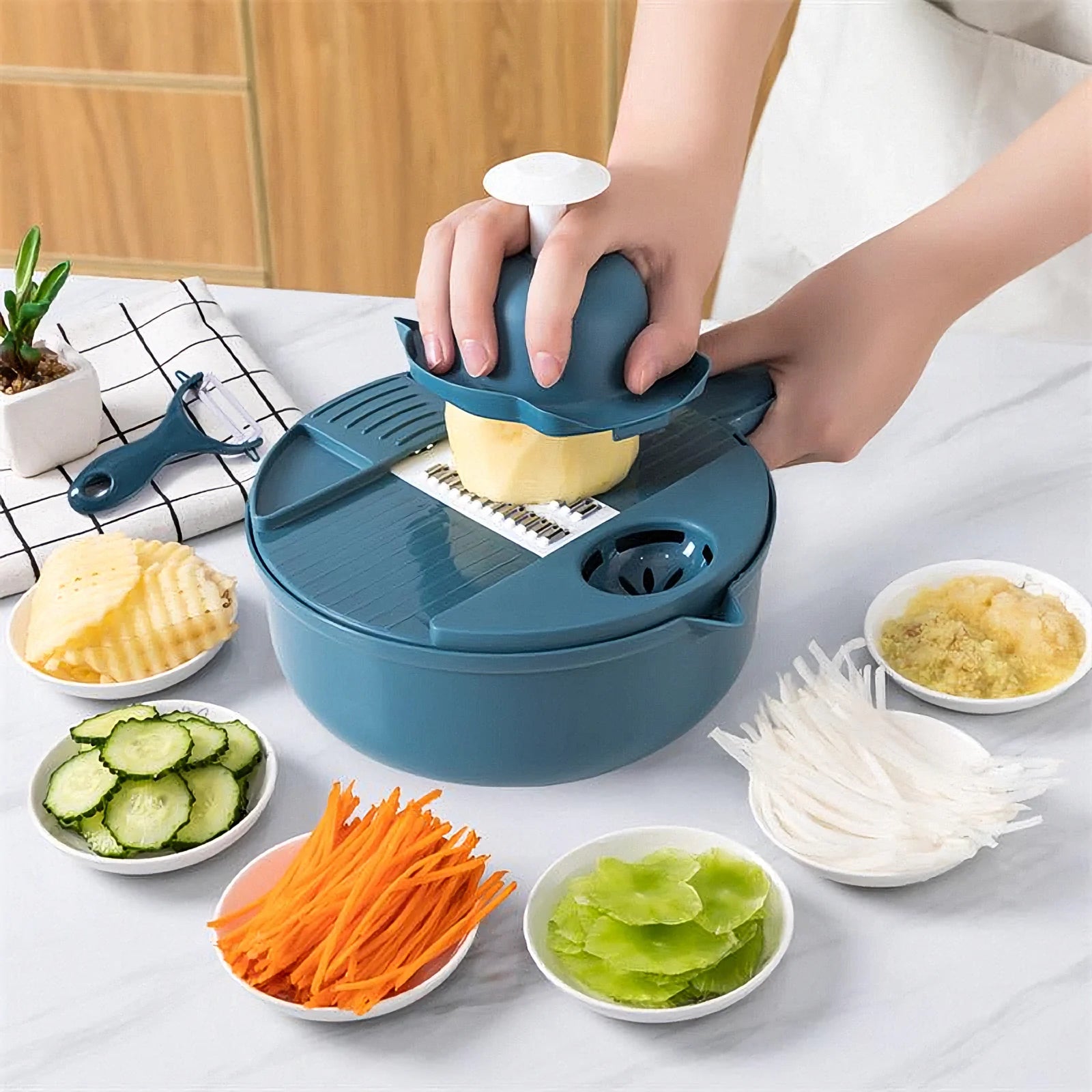 Multifunctional Salad Chopper With Precision Cutting Blades