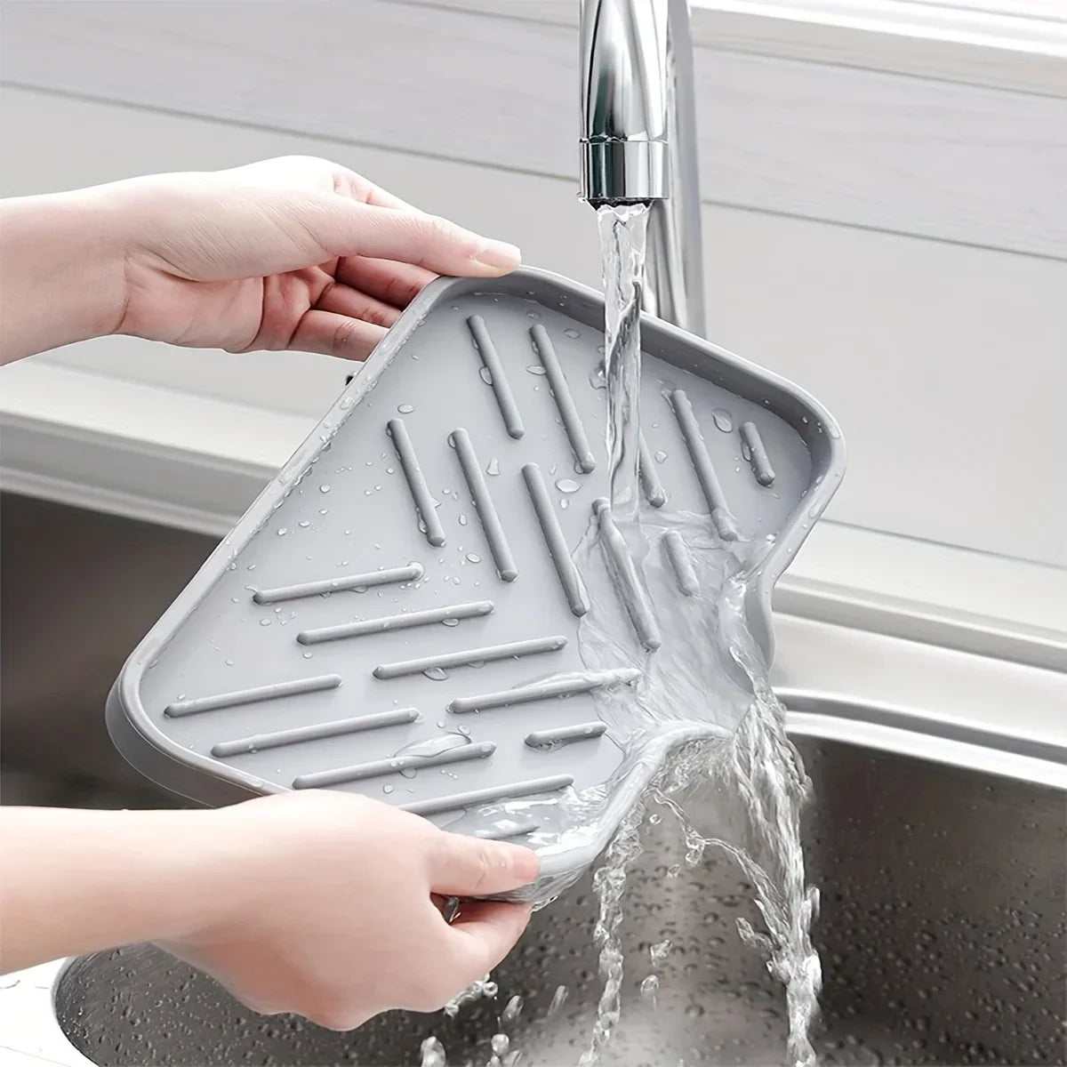 Multifunctional Silicone Sink Tray with Drain – Organizer for Kitchen & Bathroom